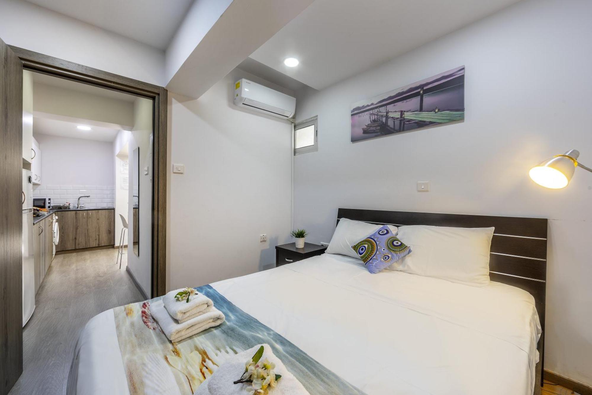 Atlantis Apartments 50M From Makenzy Seafront Ларнака Екстер'єр фото