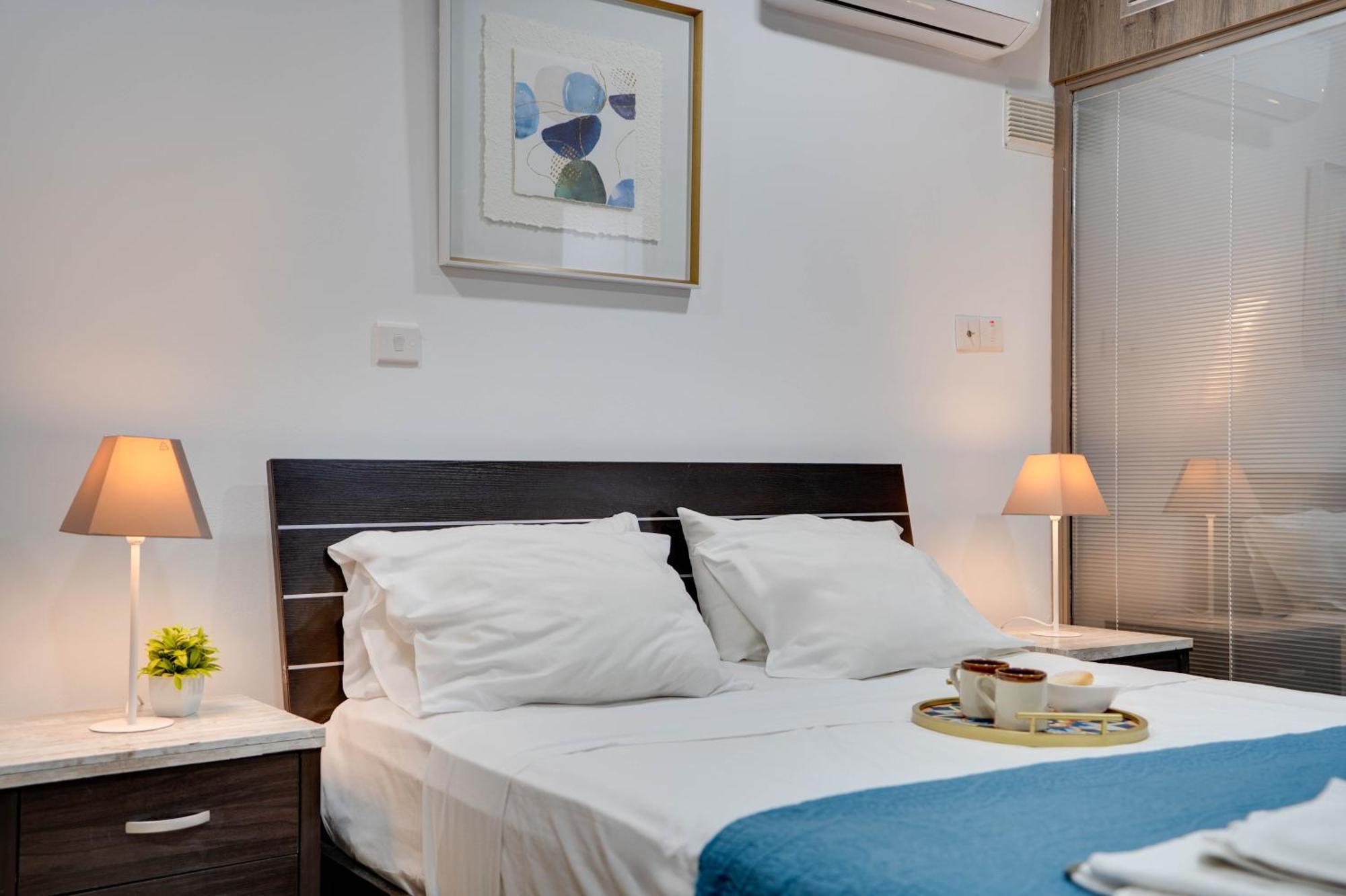 Atlantis Apartments 50M From Makenzy Seafront Ларнака Екстер'єр фото