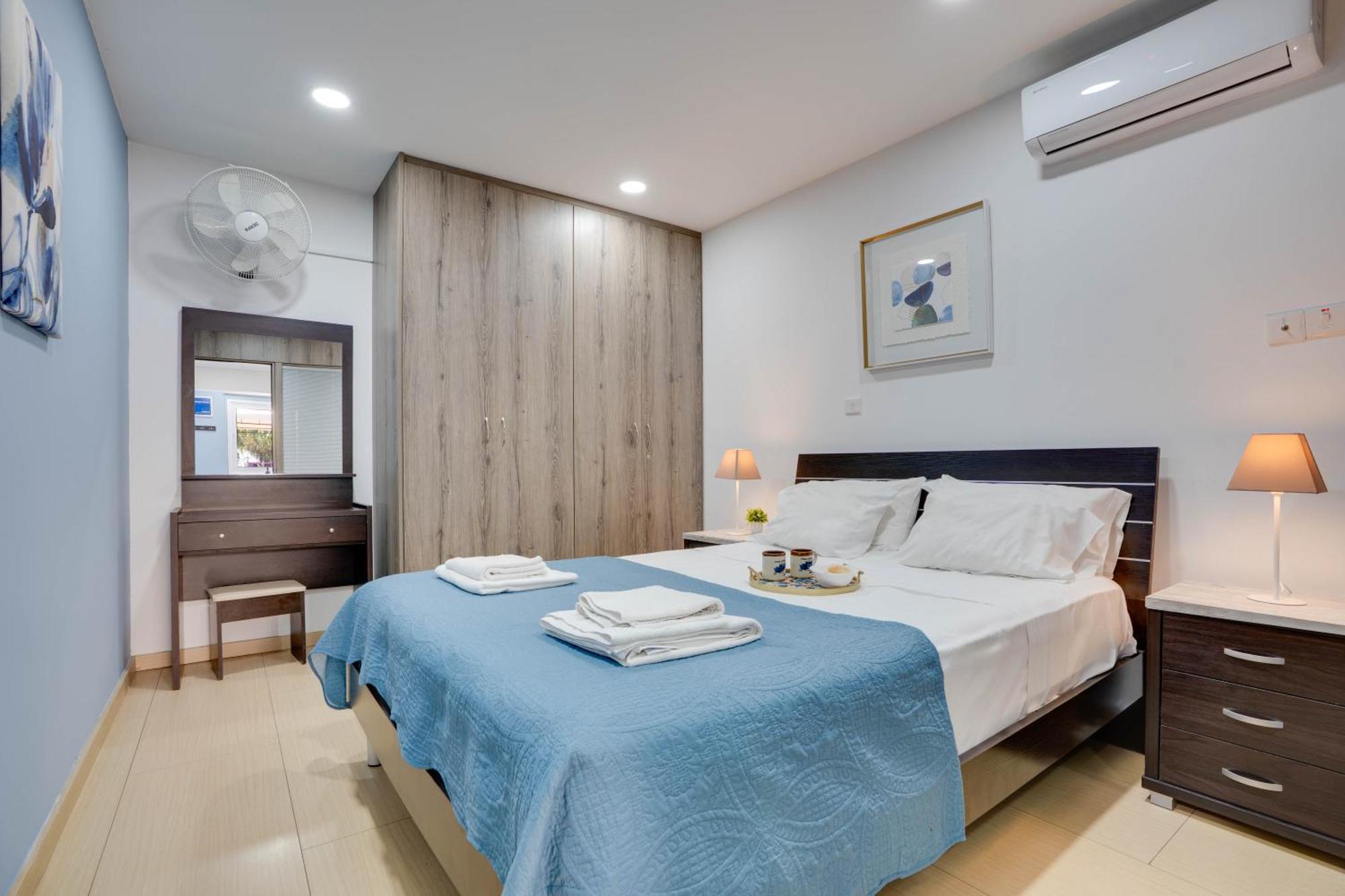 Atlantis Apartments 50M From Makenzy Seafront Ларнака Екстер'єр фото