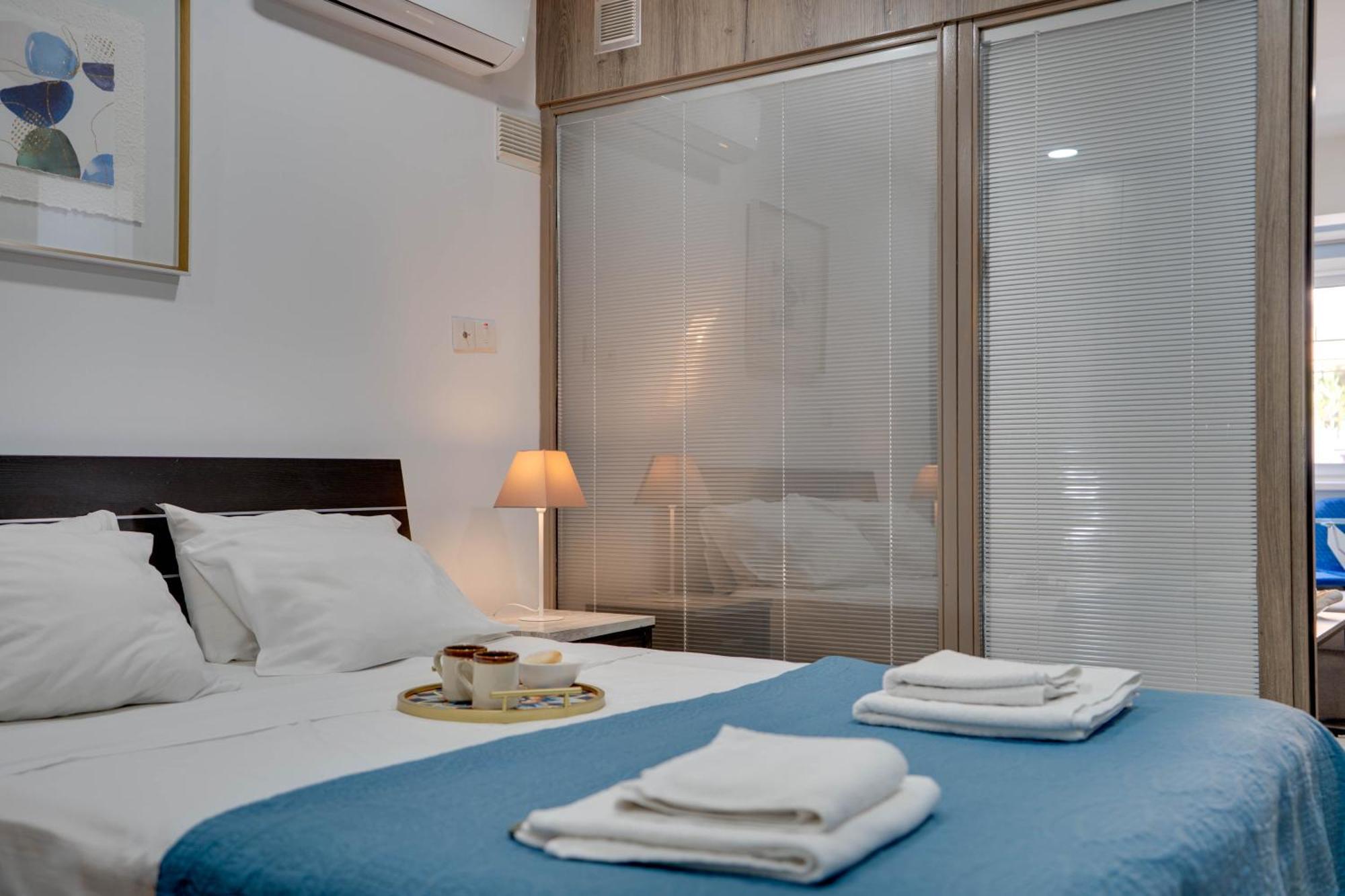 Atlantis Apartments 50M From Makenzy Seafront Ларнака Екстер'єр фото